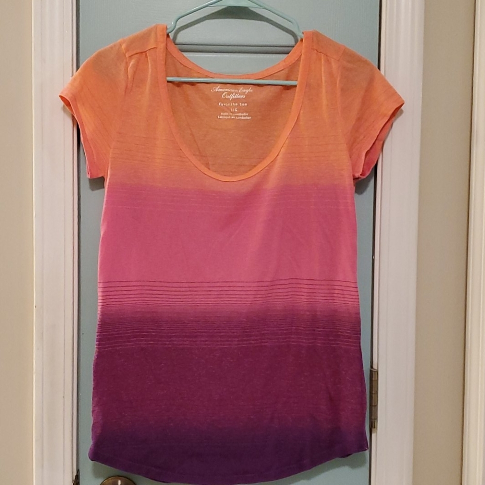 Colorful AEO favorite tee L